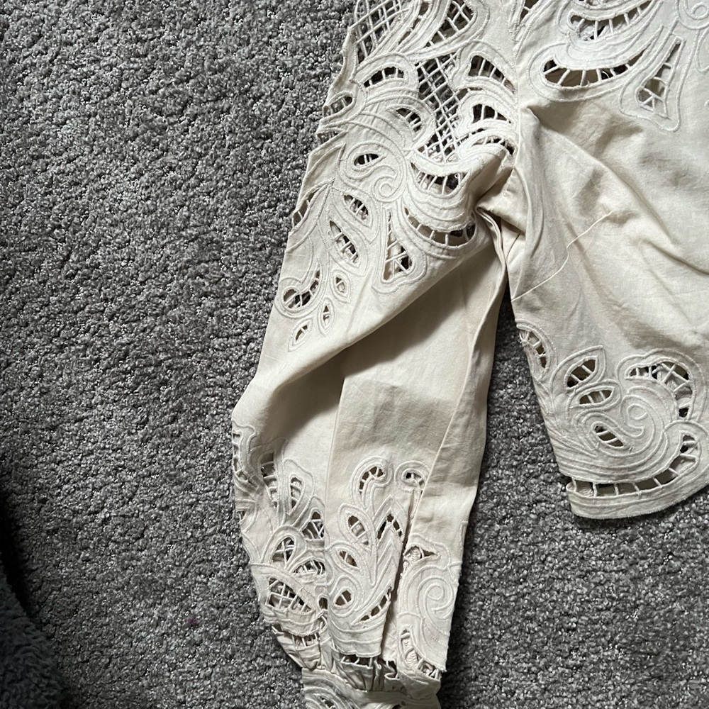- Intermix cotton eyelet top - Picture 5 of 8
